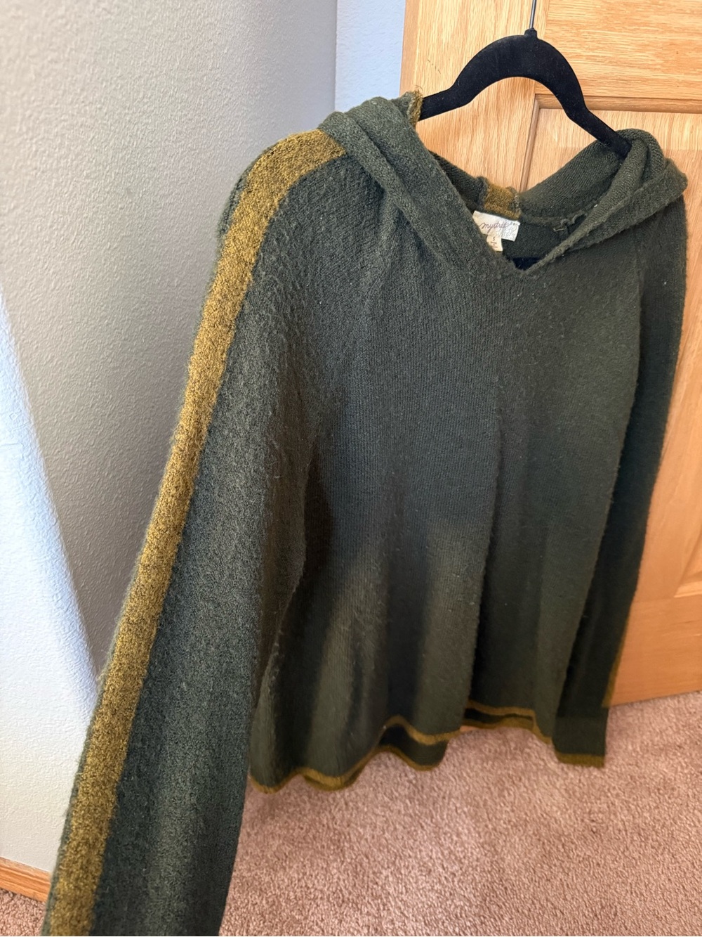 Green sweater hoodie